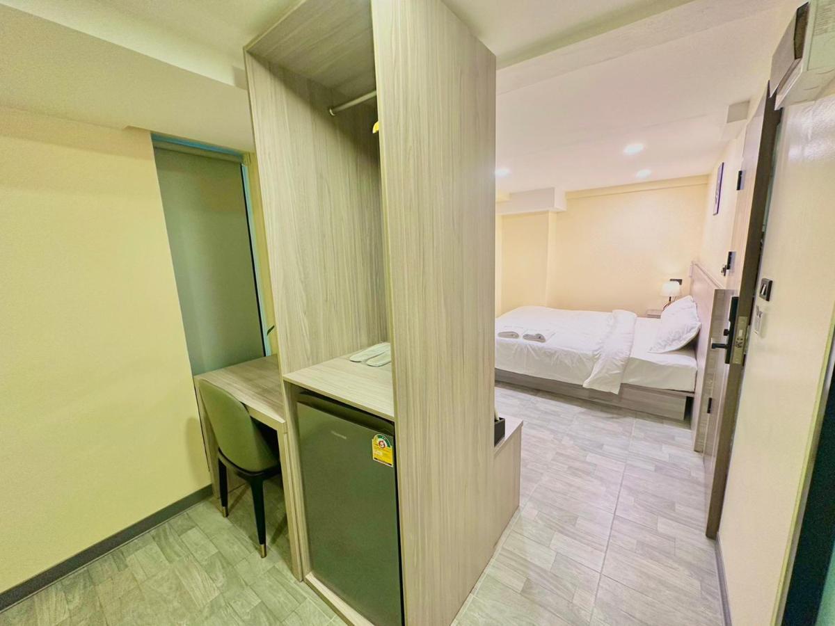 Nona Hotel, Bangkok Makkasan Exterior photo